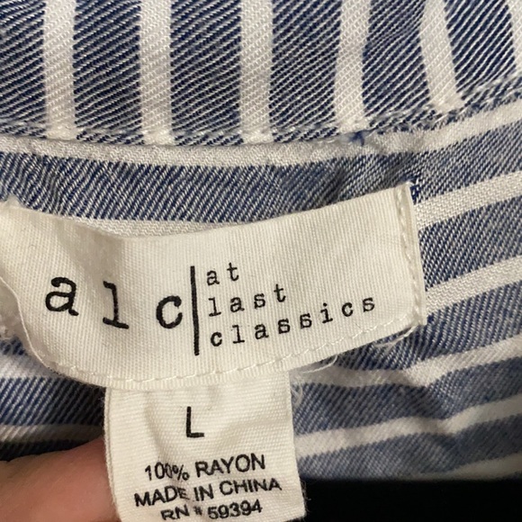 ALC At Last Classics Chambray Stripe Button Down - Picture 3 of 6